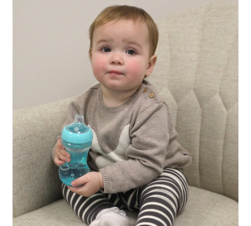 nuby nv04032 Поильник "mini easy grip cup with sleeve" 180 мл. (4 м+) в асс.