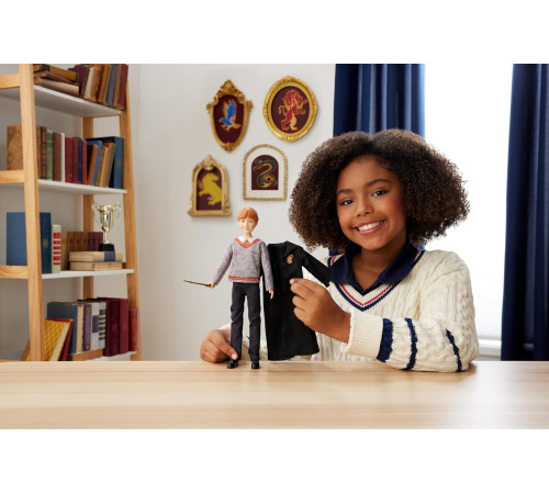 mattel harry potter jgm20 păpușă "ron weasley &icirc;n uniformă de școală hogwarts" (26 cm)