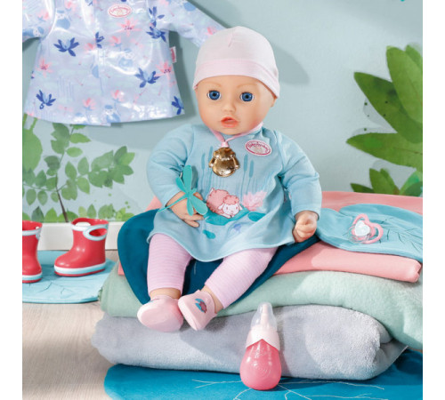 zapf creation 705452 păpușă interactivă "baby annabell" cu perelina de ploaie (43 cm.)