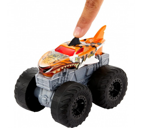 hot wheels hdx60 masina suv seria "monster trucks" in sort.