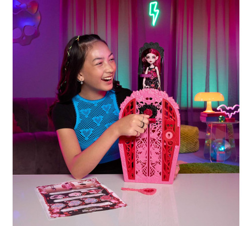 monster high hyt72 set surpriză mysteries "secretele draculaurei"