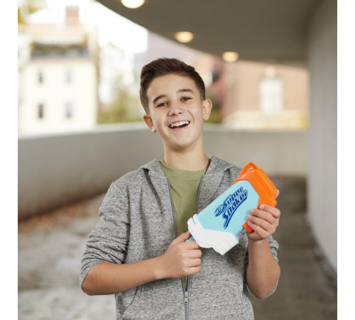 nerf f3889 Водяной бластер "super soaker torrent"