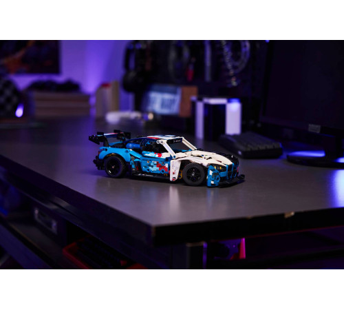 lego technic 42226 constructor "mașina de curse bmw m4 gt3 evo" (747 el.)