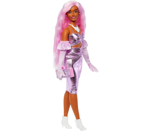 barbie hyv25 papusa "barbie deluxe style" cu părul roz într-o rochie lucioasă