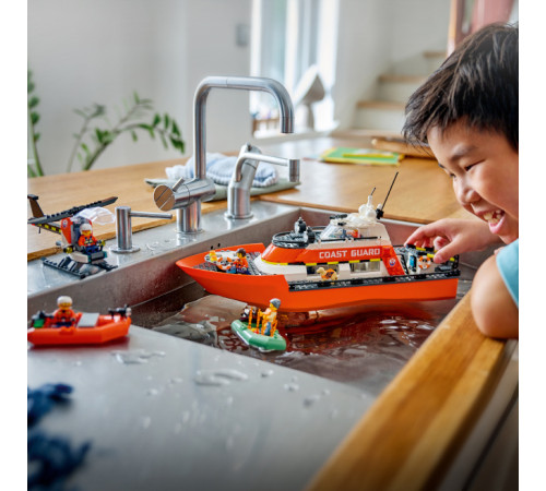 lego city 60504 constructor "barcă de salvare și elicopter al pazei de coastă" (742 el.)