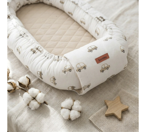 sensillo-229004 6386 cuib-cocon din muslin pentru nou-născuți "cars" (80x45 cm)
