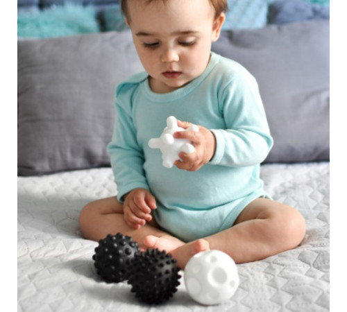 akuku-6930 a0469 Набор Сенсорных Мячиков (чёрно-белый)