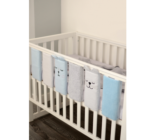 Veres 154.05.16 Комплект Фенс-бампер "Summer Kitty blue" (6 ед.)  veres 154.05.16 Комплект Фенс-бампер "summer kitty blue" (6 ед.)