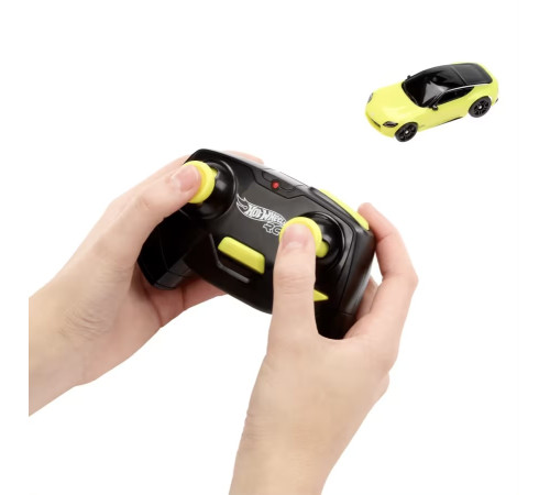hot wheels htp16 Машина "nissan z" на дистанционном управлении