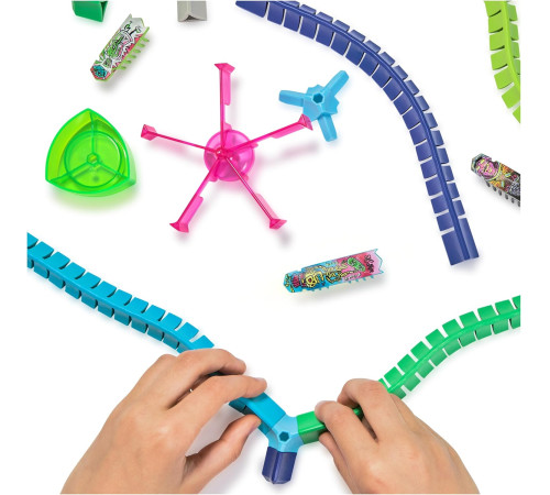 spin master 6071527 Игровой набор "hex bots nano land"