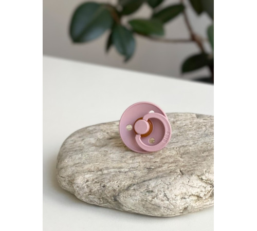 bibs Пустышка круглая латексная color m pink plum (6-18 м.)