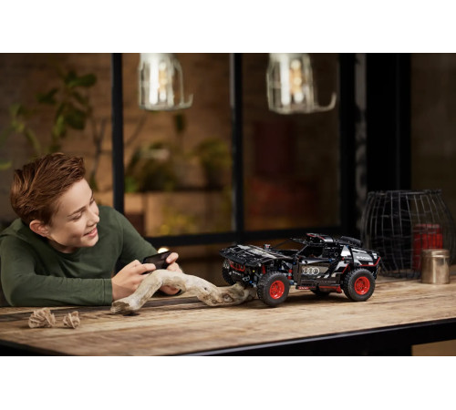 lego technic 42160 Конструктор "audi rs q e-tron" (914дет.)