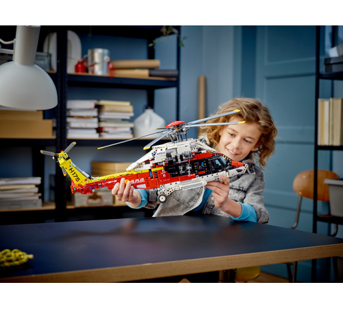 lego technic 42145 constructor "airbus" (2001 el.)