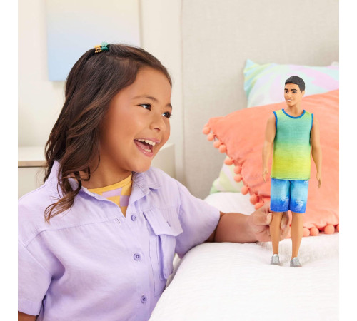 barbie hyv00 păpușă ken "fashionist" într-un tricou albastru-verde