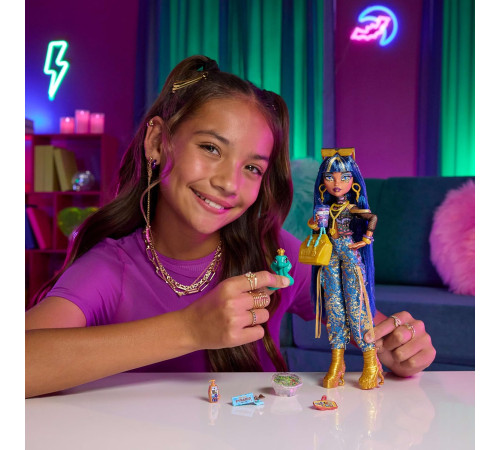monster high jhk32 Кукла "Клео де Нил" с питомцем Хиссетт