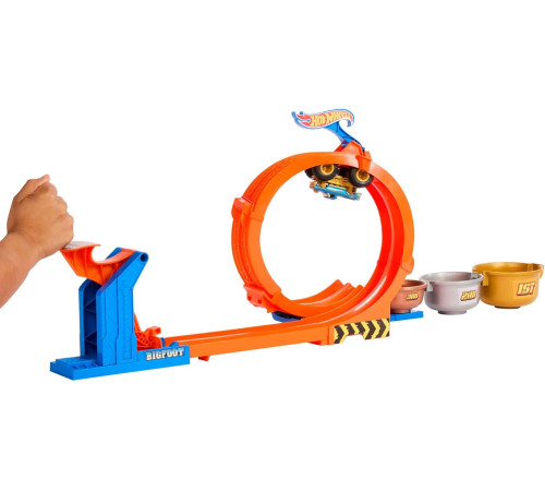 hot wheels jbx64  Игровой набор "monster trucks loop-and-flip trophy challenge"