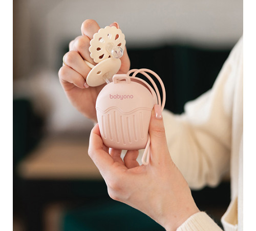 babyono-19632 Силиконовый контейнер для пустышки 1656/02 (розовый)