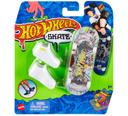 hot wheels hgt46 Игровой набор "Скейтборд и обувь" (в асс.)