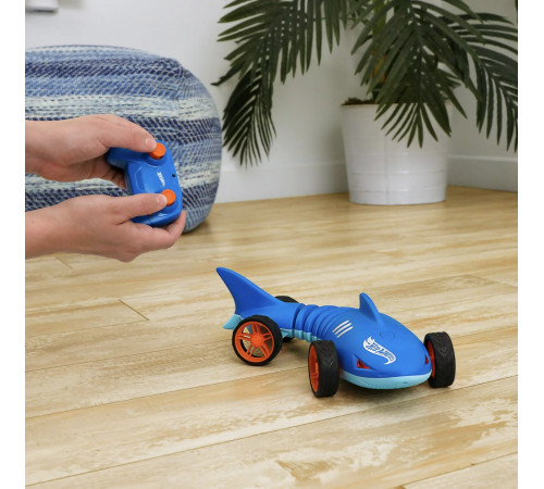 hot wheels hxj83 mașină «shark» cu telecomandă 