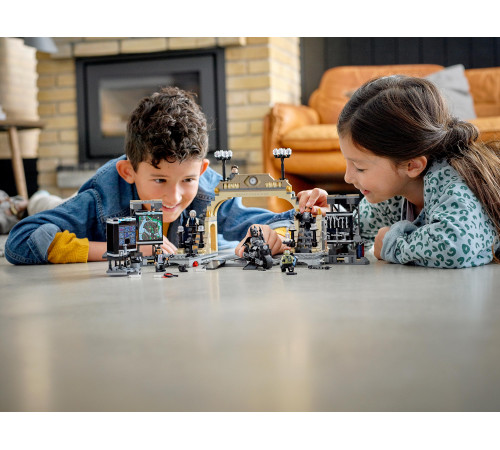 lego super heroes 76183 constructor "batcave: fight with the riddler" (581 el.)