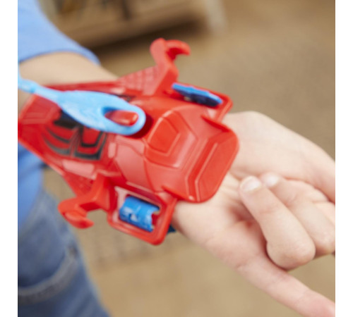spider-man f9196 set de joc 3-&icirc;n-1 "marvel spider-man: mască, figurină și lansator"