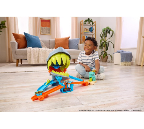 hot wheels jhl96 Игровой набор "Пляжная атака акулы"