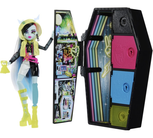 monster high hnf79 set de joc cu păpușa frankie stein seria secretele in dulap 