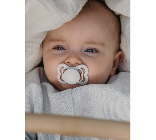 bibs Пустышка анатомическая силиконовая couture (6-18 м.) blush