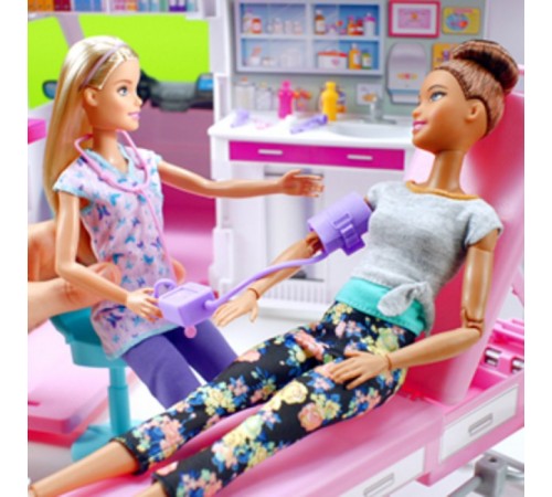 barbie frm19 setul barbie "centrul de salvare"