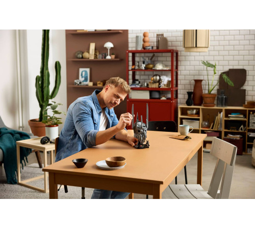 lego icons 11373 constructor "stăp&acirc;nul inelelor: casca lui sauron" (538 el.) 