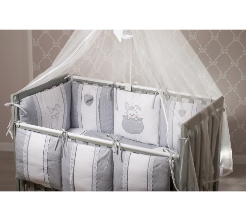 Dormi Baby постельное белье "Зайчик" серый (6 единиц) dormi baby постельное белье "Зайчик" серый (6 единиц)