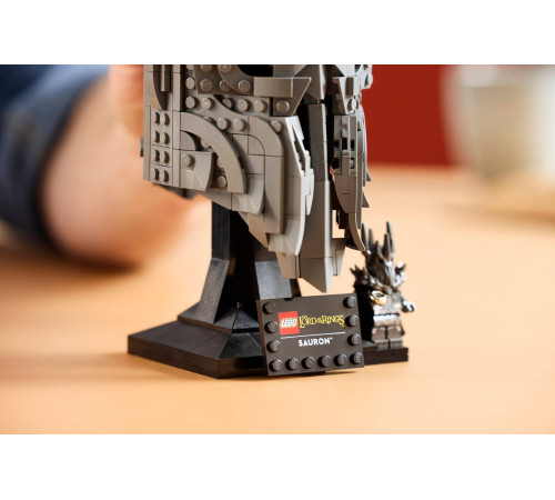 lego icons 11373 constructor "stăp&acirc;nul inelelor: casca lui sauron" (538 el.) 