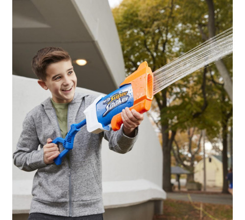 nerf f389 Водяной бластер "super soaker rainstorm"