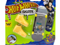 hot wheels hgt46 Игровой набор "Скейтборд и обувь" (в асс.)