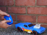 hot wheels htp54 mașină cu radio comandă "rodger dodger"