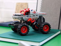 lego technic 42200 Конструктор "monster jam thunderroarus Откатной механизм" (232 дет.)