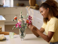 lego botanical collection 10342 constructor „buchet frumos de flori roz” (749 buc.)