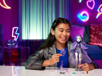 monster high hxh77 papusa "spectra wondergeist"