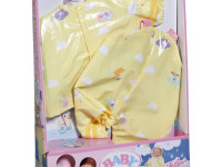 zapf creation 836460 set haine pentru păpuși baby born deluxe pelenă de ploaie (43 cm.)