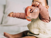 tommee tippee tt0510 Чашка-непроливайка "softspout" розовый (4 м+) 150 мл.