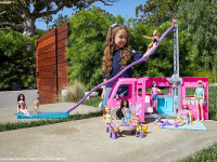 barbie hcd46 set joc cu accesorii "casa pe roti"