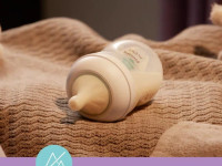 avent scy670/01 biberon natural response cu dispozitiv anticolici airfree (0 luni+) 125 ml.