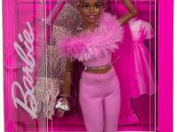 barbie hyv28  păpușă "barbie deluxe style" cu codițe în costum de pene