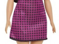 barbie hbv20 papusa "fashionista" intr-o rochie roz