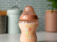 tommee tippee tt0033 biberon "closer to nature" roz (0 luni+) 260 ml.