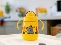 tommee tippee tt0390 cană cu pai "superstar" galben (6 luni+) 300 ml.