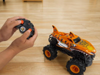hot wheels hnv03 Машина на радиоуправлении "monster trucks"
