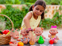 nines 464 păpuşă "pepote summer" (26 cm) în sort.