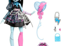 monster high jbg75 Кукла Фрэнки Штейн "Страшный и милый день рождения"