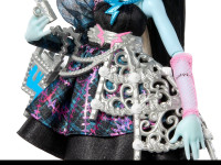 monster high jbg75 Кукла Фрэнки Штейн "Страшный и милый день рождения"